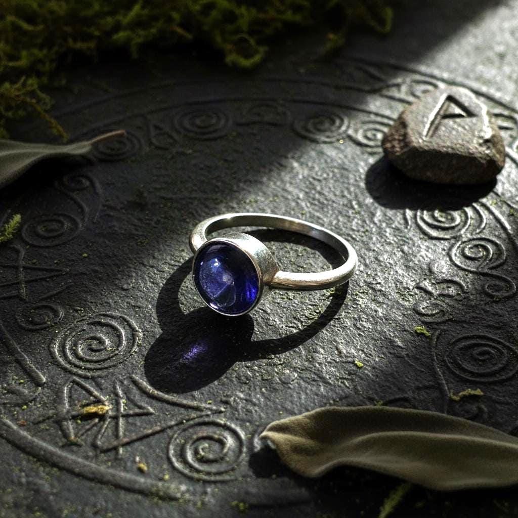 Iolite Ring - Style 1 (round)