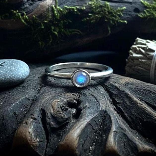 Blue Flash Moonstone Ring - Style 1